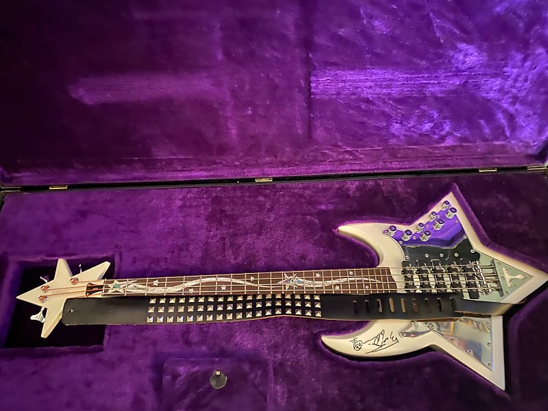 Traben Bootsy Collins Star Bass 2011 (Rare/Autographed) + Reverb