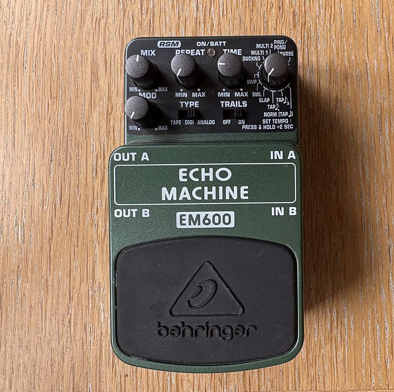 Behringer EM600 Echo Machine Pedal | Reverb UK
