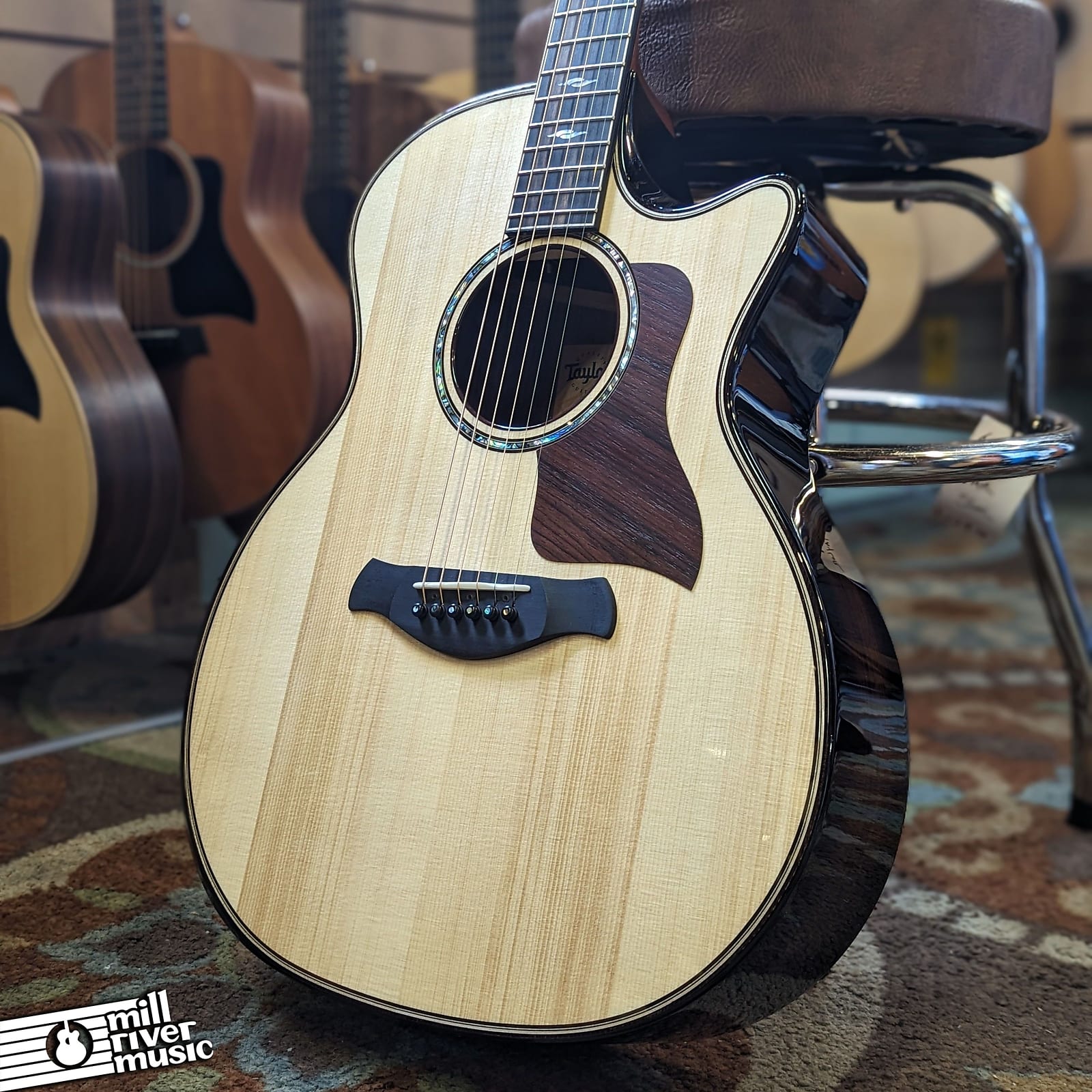 Taylor Builder's Edition 814ce Spruce/Rosewood Acoustic-Electric Guitar