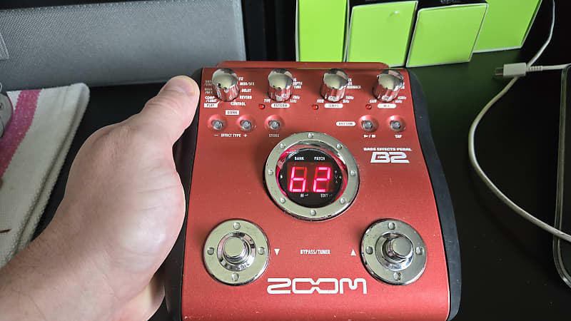 Zoom B2