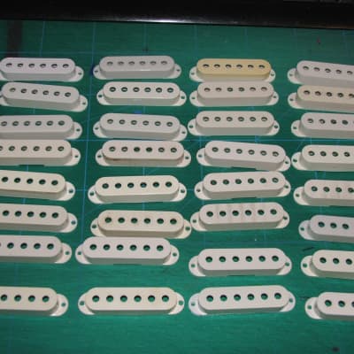 Lot of (32) asst sized white pickup covers...all used image 1