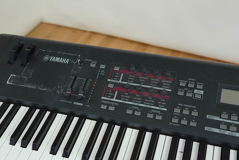 Yamaha MOX8 88-Key Synthesizer Workstation (NO POWER SUPPLY