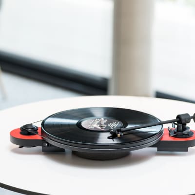 Pro-Ject: Elemental Turntable - Red / Black image 3