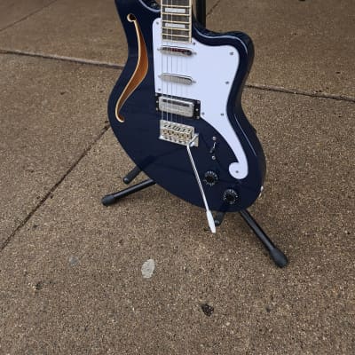 D'Angelico Premier Series Bedford Semi Hollow with Tremolo 2021 - Navy Blue image 4