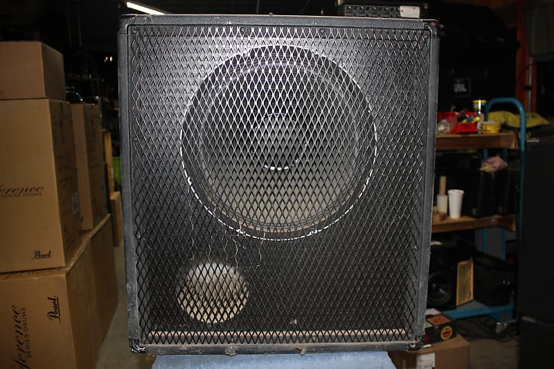 Peavey 115BX BW 700-Watt 1x15 Bass Speaker Cabinet | Reverb