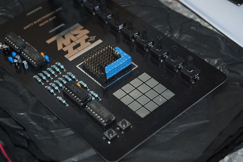 Rare Dirty Electronics Mute Synth II Synthesizer | Reverb Rare Dirty Electronics Mute Synth II Synthesizer | Reverb