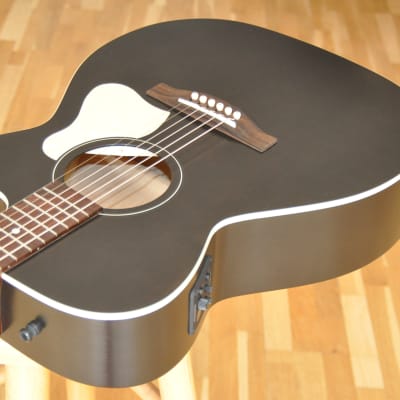 ART & LUTHERIE Legacy Faded Black CW Presys II / Made In Canada / Acoustic-Electric Cutaway Concert Size Guitar image 6