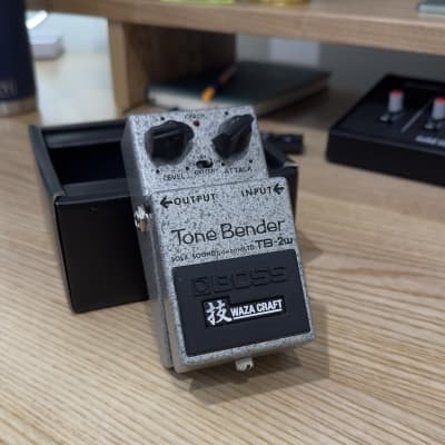 【希少】BOSS TB-2W Used Boss TB-2W Tone Bender Waza Craft w/box TSU19118 – Tone