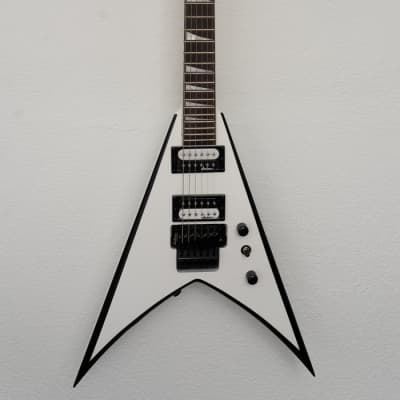 Jackson JS Series JS32 King V White with Black Bevels | Reverb