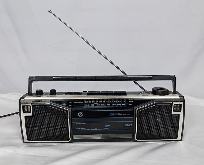 General Electric 3-5633b Tape Take Along Boom Box Vintage sold Electronics Preowned