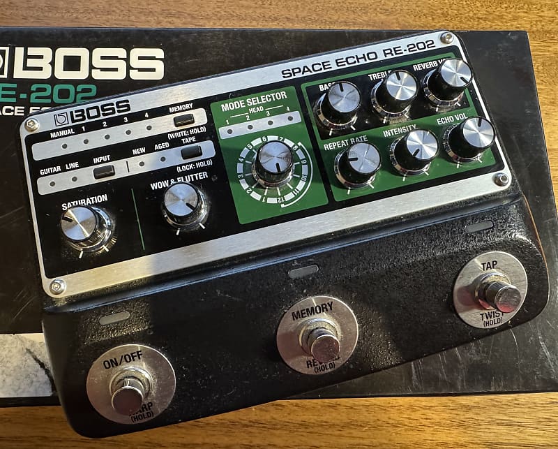 Boss RE-202