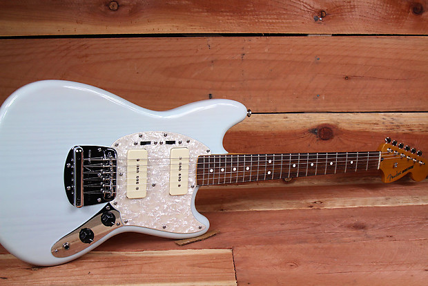 Fender Modern Player Mustang P90 限定モデル Fender Modern Player Mustang - Daphne Blue | Sweetwater