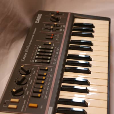 Casio MT-68 Casiotone 49-Key Synthesizer | Reverb UK