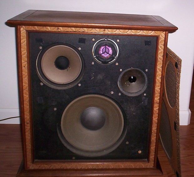 Wharfedale 70 speakers 2025