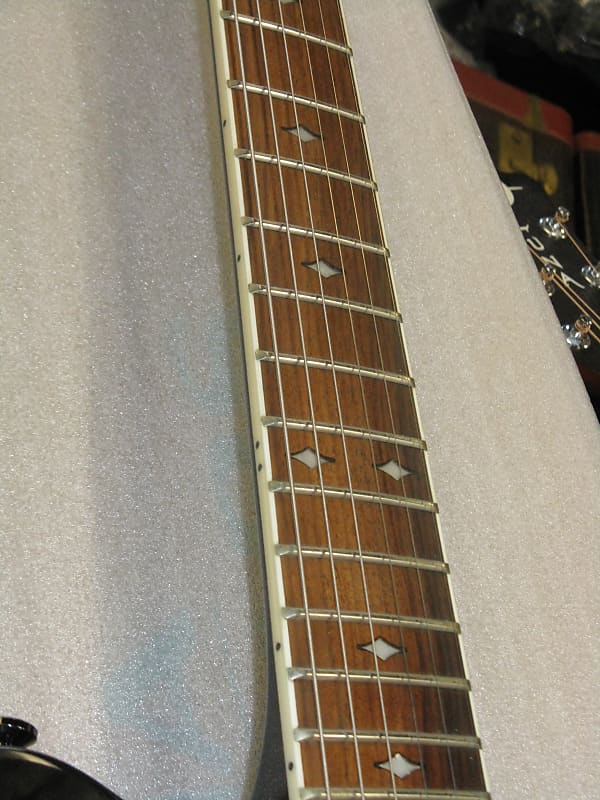 Washburn WI18 Idol 2008 Trans Black Quilted Maple Top Set Washburn WI18 Idol 2008 Trans Black Quilted Maple Top Set