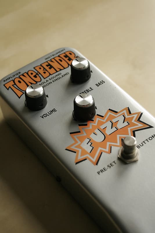 ColorSound/Tonebender ‘90Reissue ハンドメイド Colorsound Tone Bender Fuzz 90's Reissue | Reverb UK