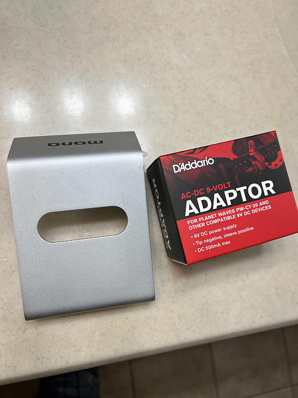 Mono Pedalboard Rise Silver with Daddario Power Supply Reverb