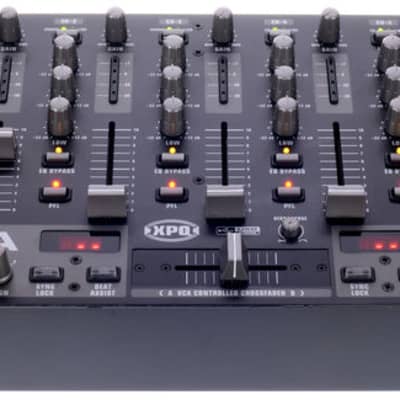 Behringer VMX1000USB Professional 7-Channel Rackmount DJ Mixer image 2