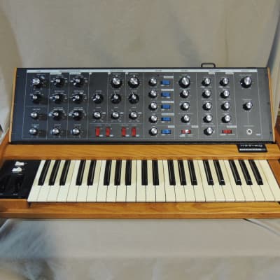 Moog Minimoog Voyager Old School [Three Wave Music]