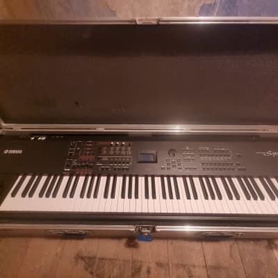 Yamaha S90XS 88-key Keyboard 2009 - Present - Black