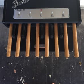 Fender Pedal Bass Vintage Synth Reverb