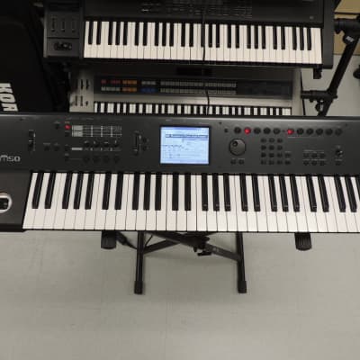 Korg M-50 61 key Synthesizer with Korg gigbag [Three Wave Music]