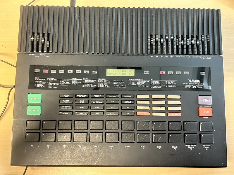 Yamaha RX5 drum machine as-is not-working powers-on image 1