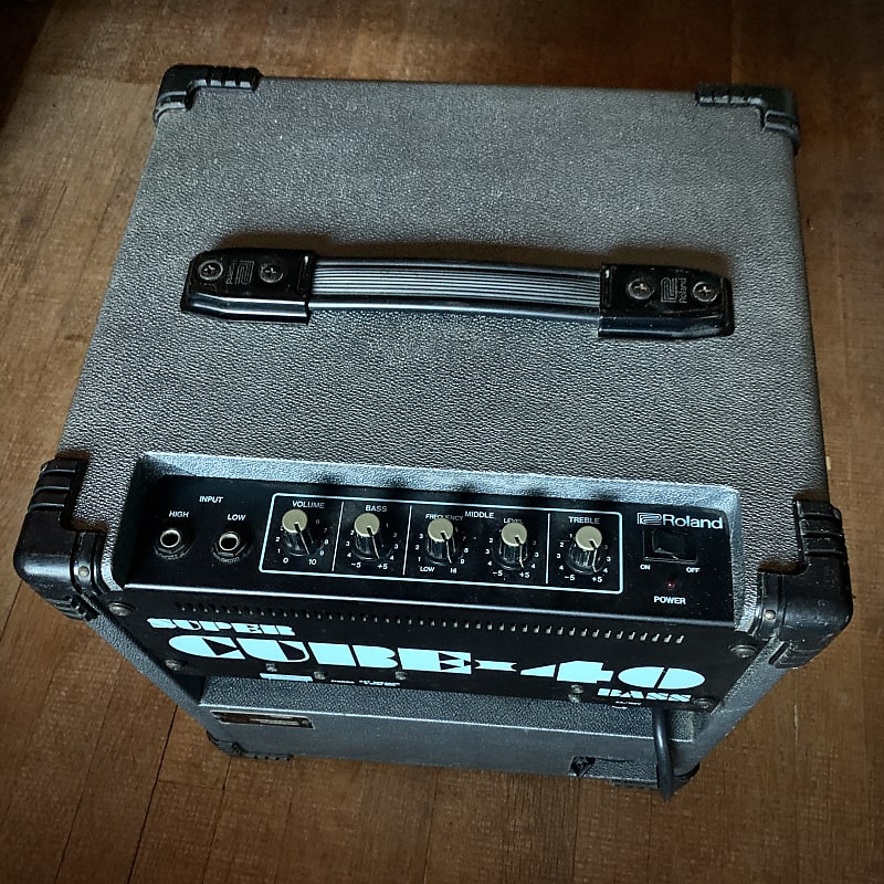 Roland Super Cube 40 Bass SCB-40 1976 - 1984 with Op Manual and cables