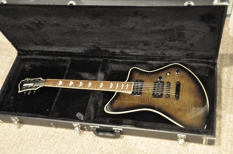 Near Mint Fernandes Vertigo Deluxe Transparent black with