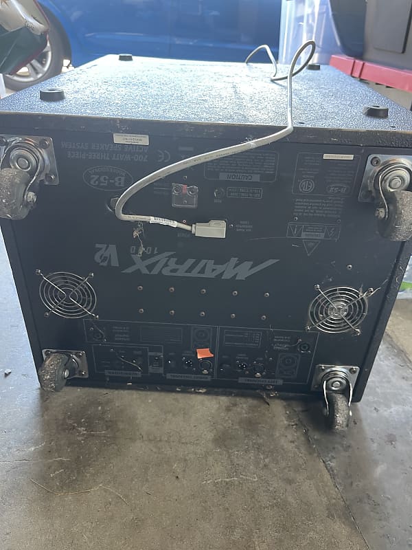 B52 Matrix 2000 18" Unpowered Subwoofer Reverb
