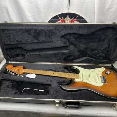 Fender USA Stratocaster Guitar with Case - changed saddles & electronics 1979 - 2-Color Sunburst / Maple neck image 1