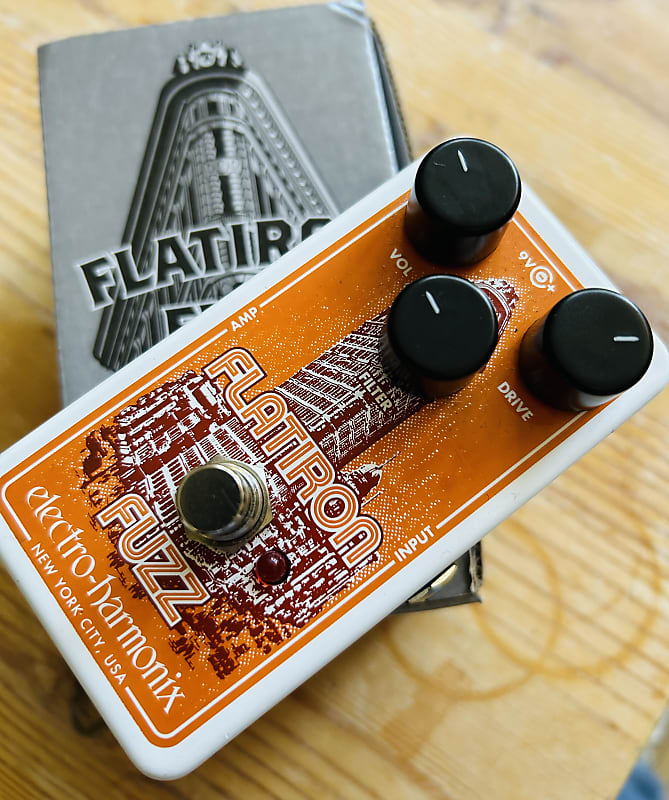 Electro-Harmonix Flatiron Fuzz