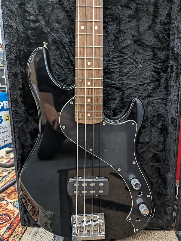 Fender Deluxe Dimension Bass IV 2014 - 2016