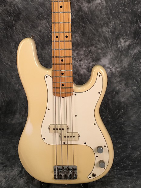 Fender Precision Bass 1982 Aged White