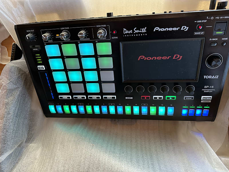 Pioneer Toraiz SP-16 / FREE SHIPPING / SP16 Sampler Sequencer / DECKSAVER /  Dave Smith Instruments drum machine