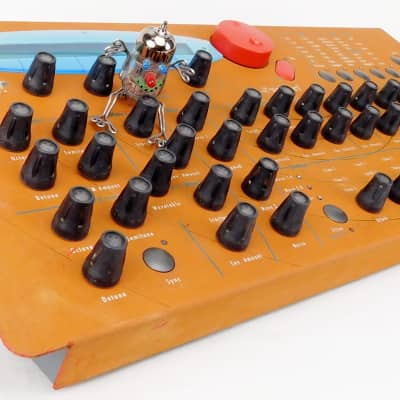 Waldorf MicroWave XT Rack 10 Voices Rack Synthesizer + Top Zustand + Garantie