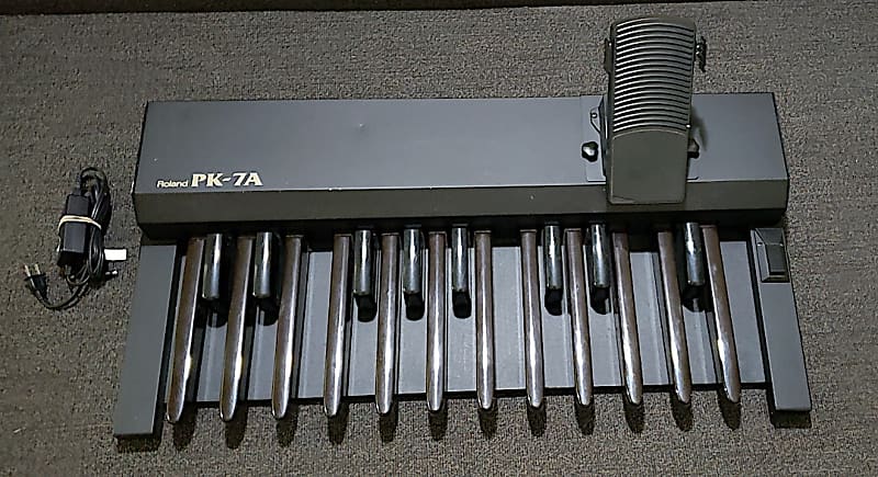 送料無料】Roland MIDI ペダルボード PK-7A 20鍵 現状品 送料無料