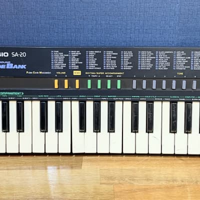 Casio SA-20 100 Sound Tone Bank Keyboard