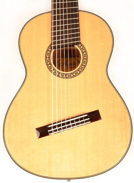 Fanned fret 2025 classical guitar