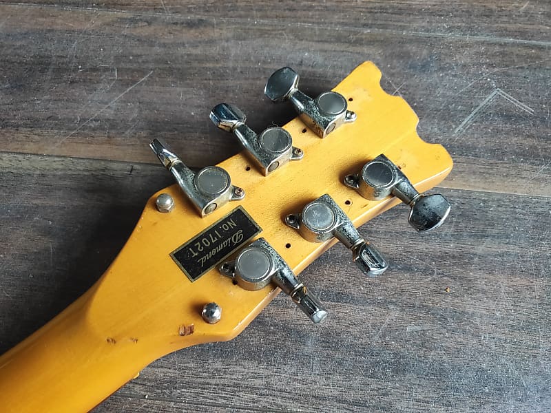 1970's Aria Diamond 1702T Mosrite Style Vintage Guitar (Made