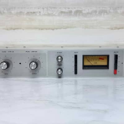 Urei Universal Audio 1176LN Rev. H Limiting Amplifier | Reverb