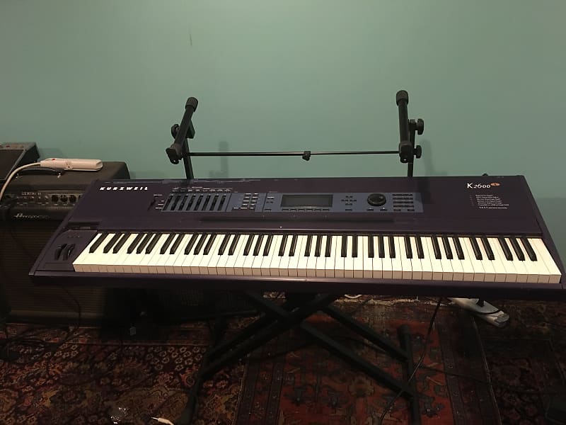 Kurzweil K2600X with flight case and manuals image 1