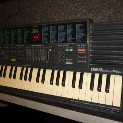 Yamaha PSS-380 vintage FM stereo synth