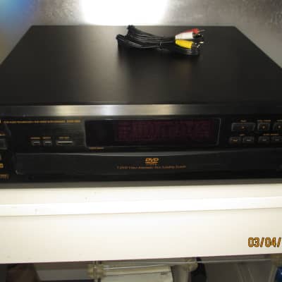Denon Model DVM-1800 5 Disc Changer - Audio CD's and DVD's  -  w 24-bit, 96-kHz D/A Audio Converter image 4