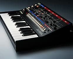 鍵盤楽器 Roland Boutique JU-06 + K-25M Roland JU-06 Boutique Series Synthesizer Module with K-25m