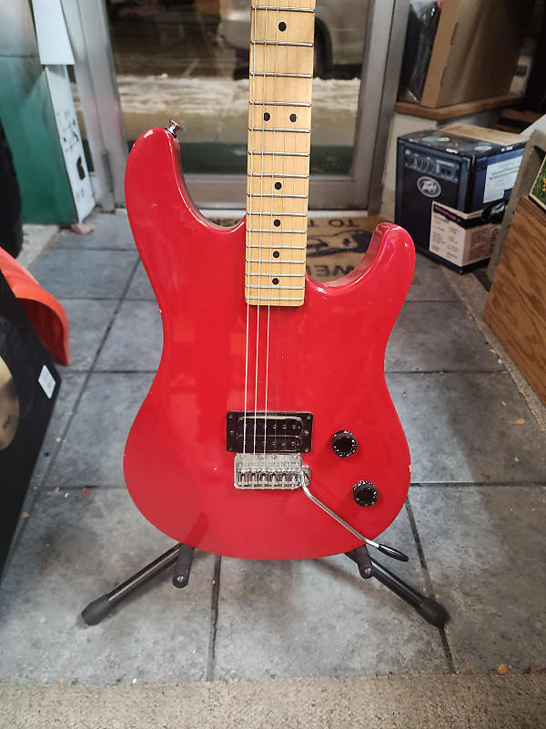 Peavey Tracer 1988 - Red image 1
