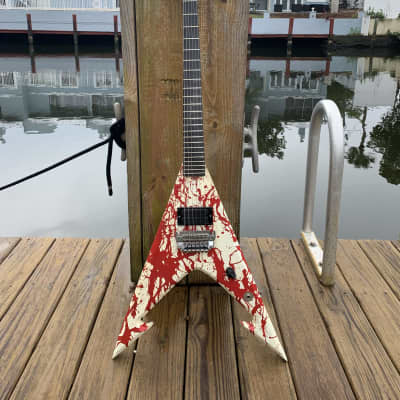 Damien Eagle V style custom guitar 2012 white/blood spatter image 3
