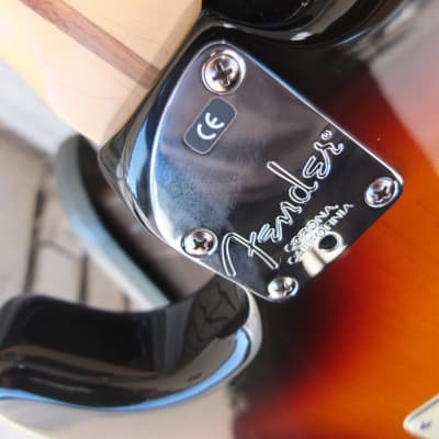 Fender Deluxe American Stratocaster 2005 - 3 Tone Sunburst image 6