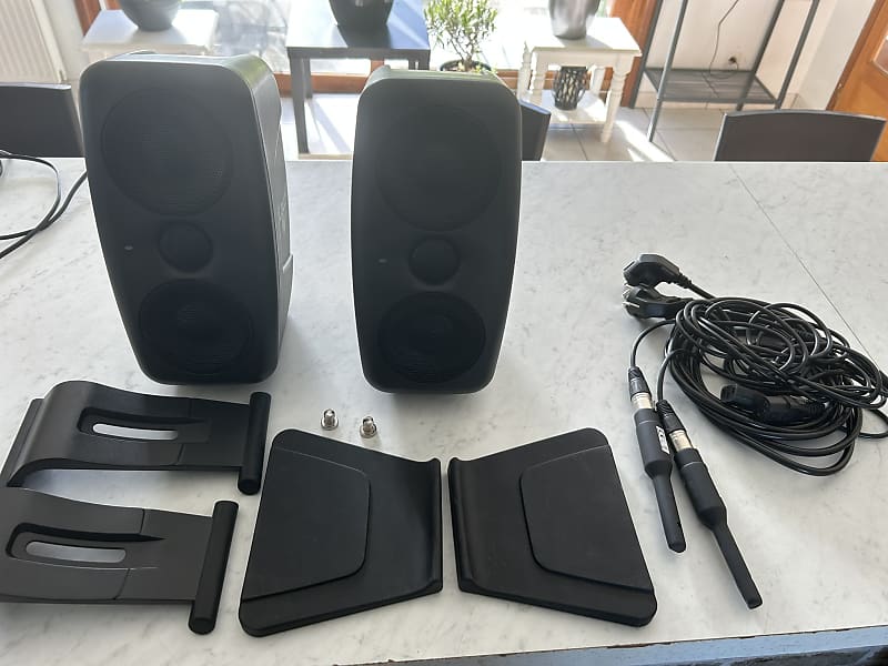 IK Multimedia iLoud MTM 2-Way Active Studio Monitors (Pair) | Reverb