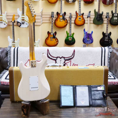 Fender Custom Shop Eric Clapton Signature Stratocaster Maple Fingerboard Journeyman Relic Aged White Blonde image 9